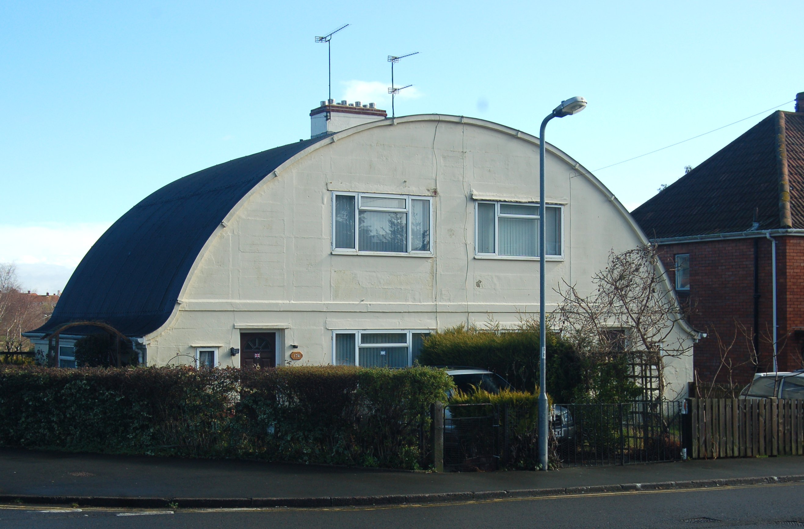 Nissen-Petren Prototype House - Goldcroft Yeovil - photo by Bob Osborne ttp://www.yeovilhistory.info/