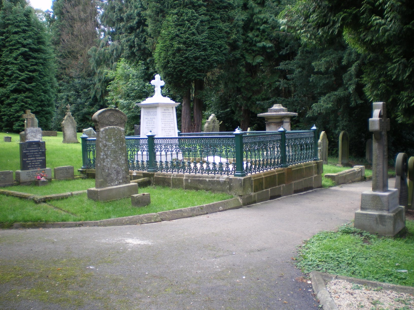 The grave of Emily Davidson in St Mary's churchyard