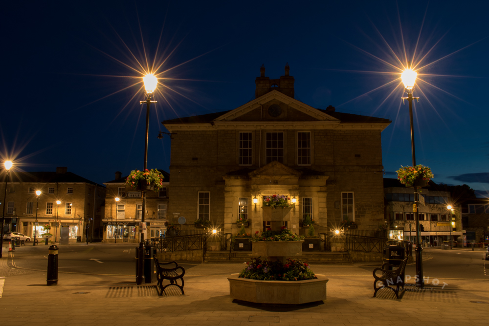 Town Hall at night © Leigh