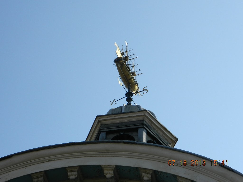 The ship weather vane at the Guildhall © Picklecat