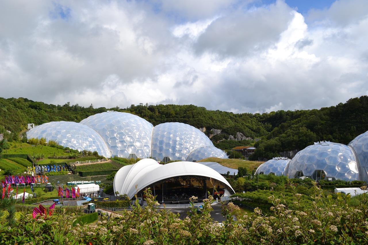 Eden Project by Penstones on Pixabay