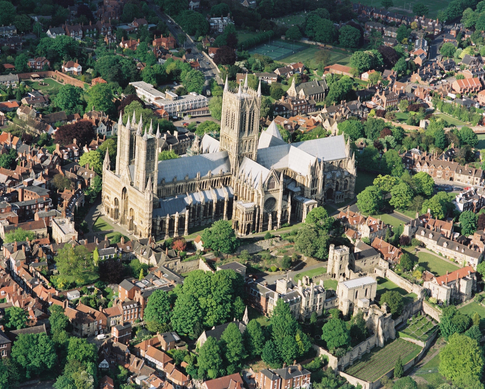 Aerial view of Lincoln Cathedra © Visit Lincoln