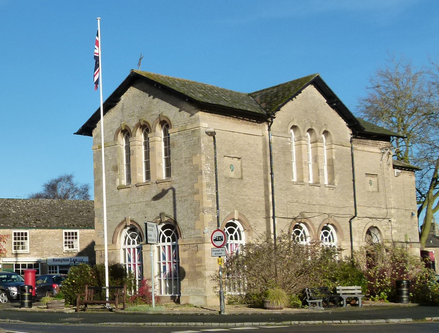 Bampton Town Hall © The Cotswolds